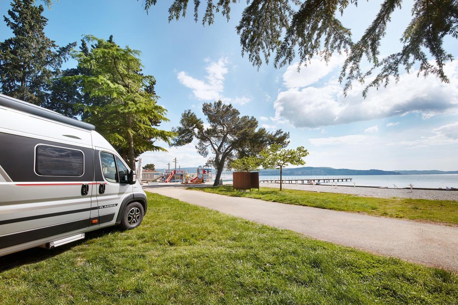 Camping Adria Ankaran - Pitches מראה חיצוני תמונה