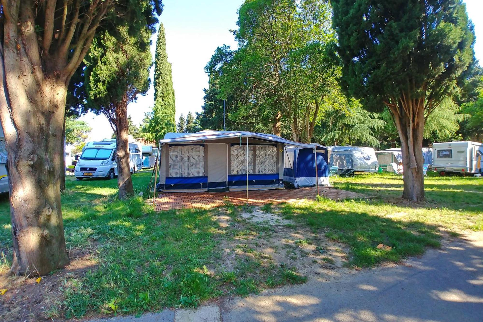 Camping Adria Ankaran - Pitches מראה חיצוני תמונה